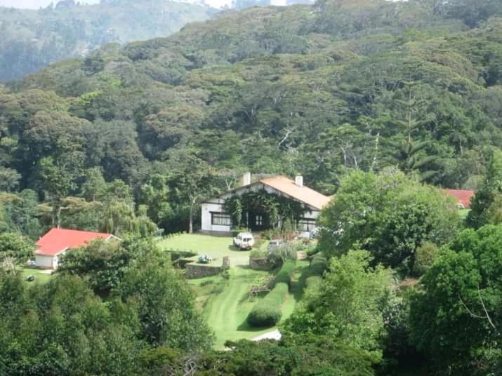 Galapagos Homestay Lushoto Exterior photo